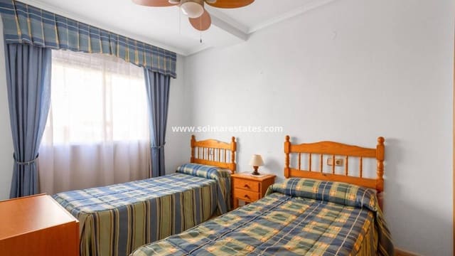 2 slaapkamer Appartement te koop in Playa del Cura, Torrevieja met zwembad - € 149.000 (Ref: 9401759)