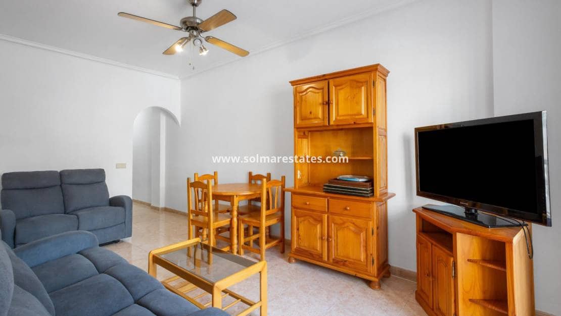 2 slaapkamer Appartement te koop in Torrevieja met zwembad - € 117.260 (Ref: 9401760)