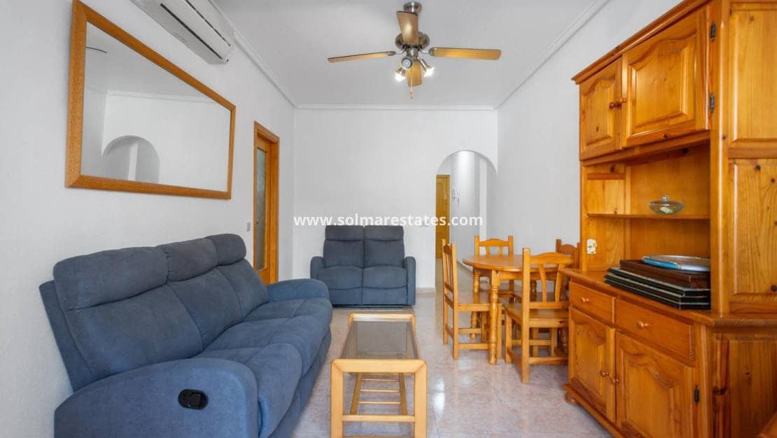 2 slaapkamer Appartement te koop in Torrevieja met zwembad - € 117.260 (Ref: 9401760)