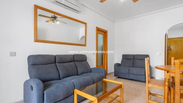 2 slaapkamer Appartement te koop in Centro - Muelle Pesquero, Torrevieja met zwembad - € 117.260 (Ref: 9401760)