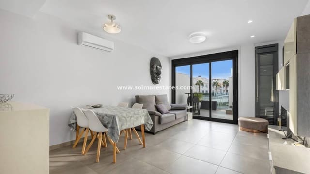2 slaapkamer Appartement te koop in Punta Prima, Torrevieja met zwembad - € 289.900 (Ref: 9401762)