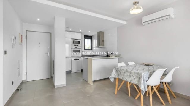 2 slaapkamer Appartement te koop in Punta Prima, Torrevieja met zwembad - € 289.900 (Ref: 9401762)