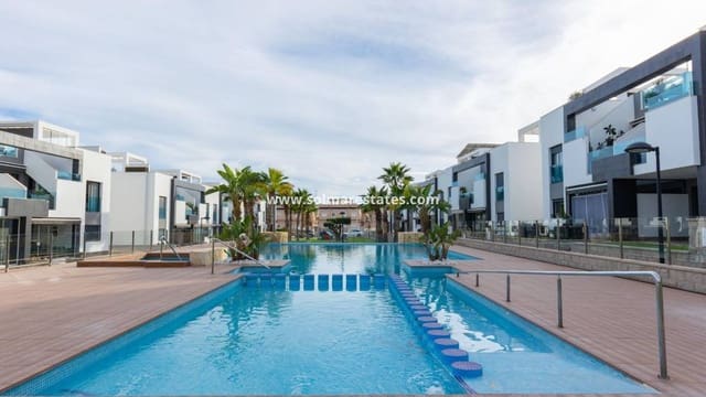 2 slaapkamer Appartement te koop in Punta Prima, Torrevieja met zwembad - € 289.900 (Ref: 9401762)