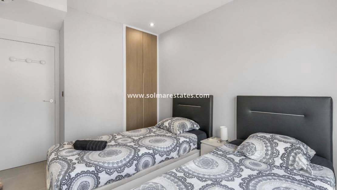 2 chambre Appartement à vendre à Punta Prima avec piscine - 289 900 € (Ref: 9401762)