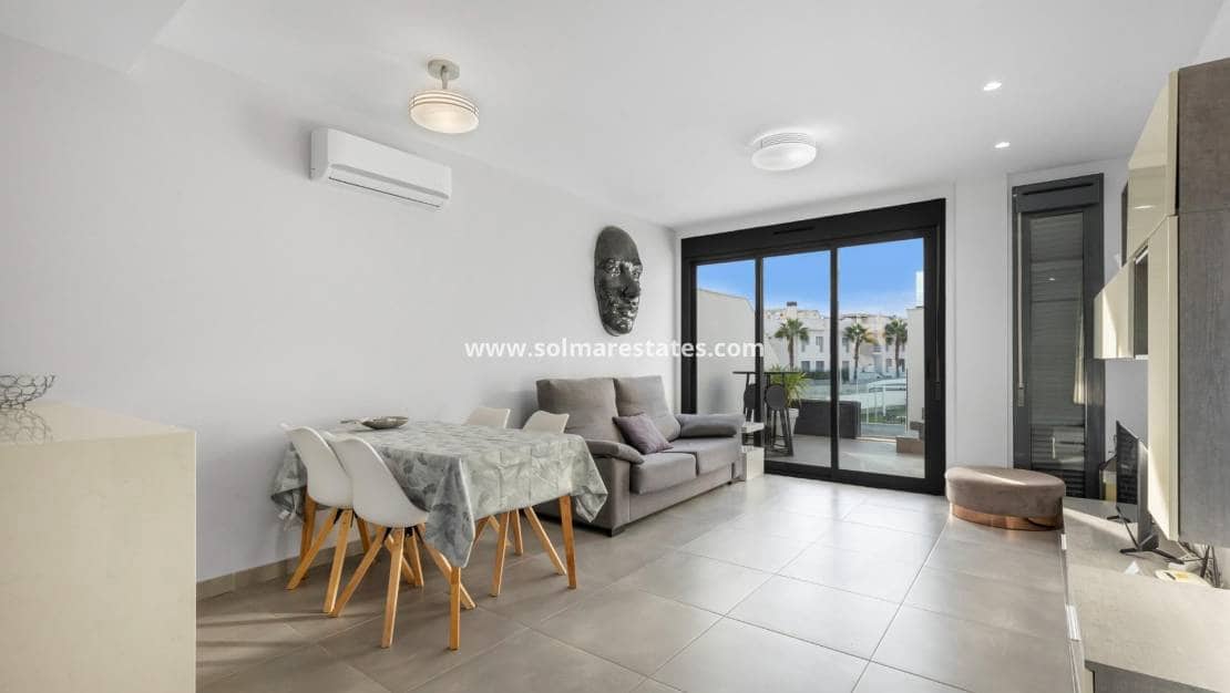 2 chambre Appartement à vendre à Punta Prima avec piscine - 269 900 € (Ref: 9401762)