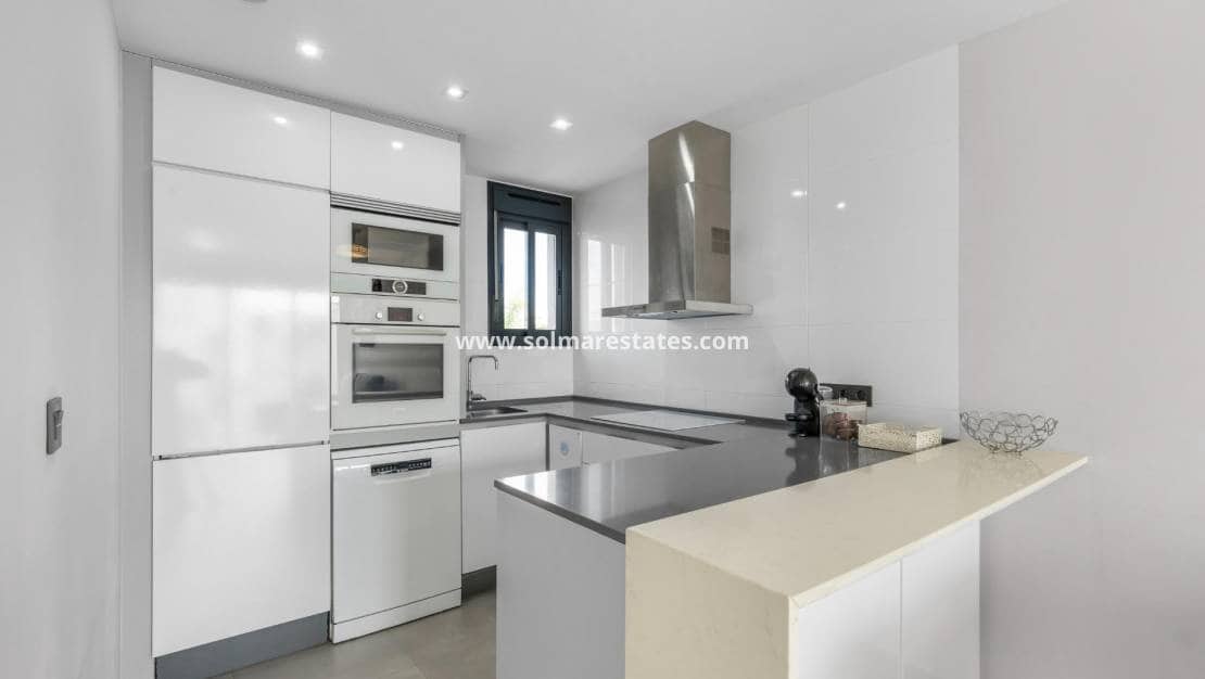 2 chambre Appartement à vendre à Punta Prima avec piscine - 269 900 € (Ref: 9401762)
