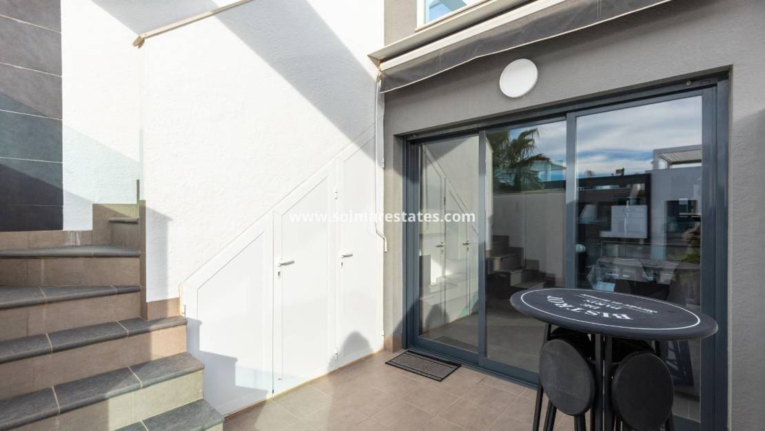 2 chambre Appartement à vendre à Punta Prima avec piscine - 269 900 € (Ref: 9401762)