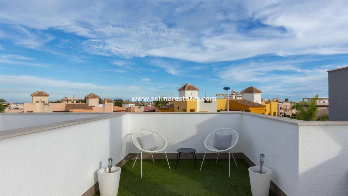 2 chambre Appartement à vendre à Punta Prima avec piscine - 269 900 € (Ref: 9401762)