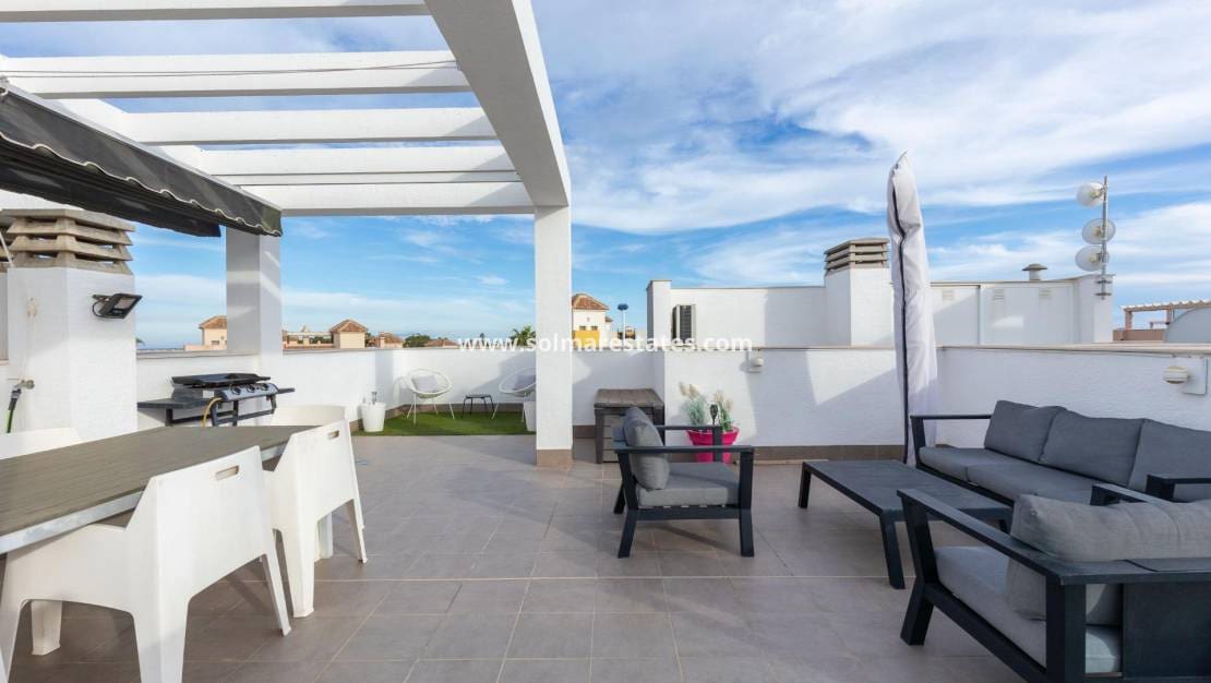 2 chambre Appartement à vendre à Punta Prima avec piscine - 269 900 € (Ref: 9401762)