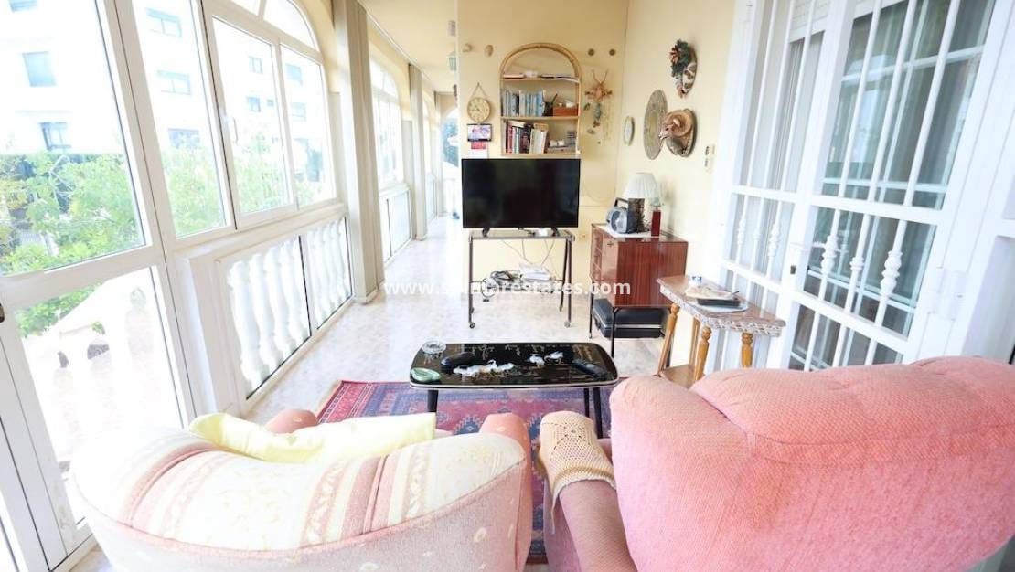 5 slaapkamer Villa te koop in Villamartin met zwembad - € 850.000 (Ref: 9402535)