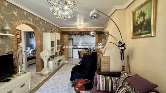 3 soverom Kjedet enebolig til salgs i Playa Flamenca, Orihuela med svømmebasseng - € 229 995 (Ref: 9404628)