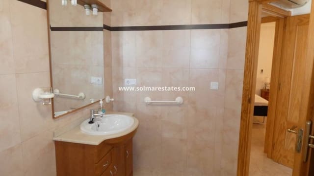 3 chambre Appartement à vendre à Playa Flamenca, Orihuela avec piscine - 265 000 € (Ref: 9409381)