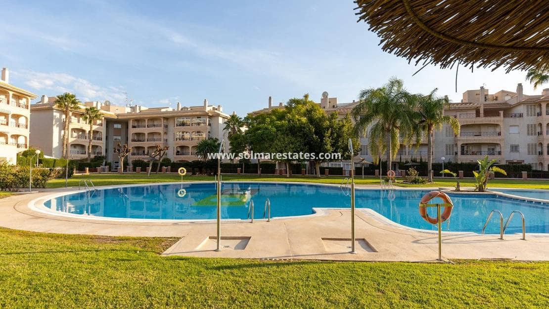 3 camera da letto Appartamento in vendita in Playa Flamenca con piscina - 265.000 € (Rif: 9409381)