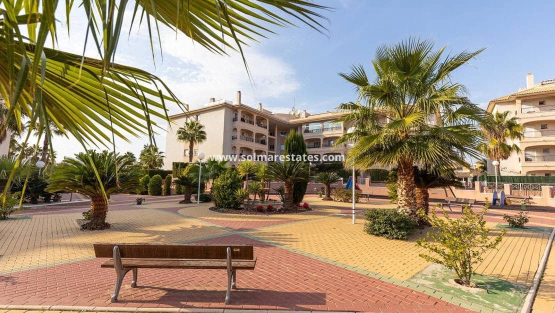 3 camera da letto Appartamento in vendita in Playa Flamenca con piscina - 265.000 € (Rif: 9409381)