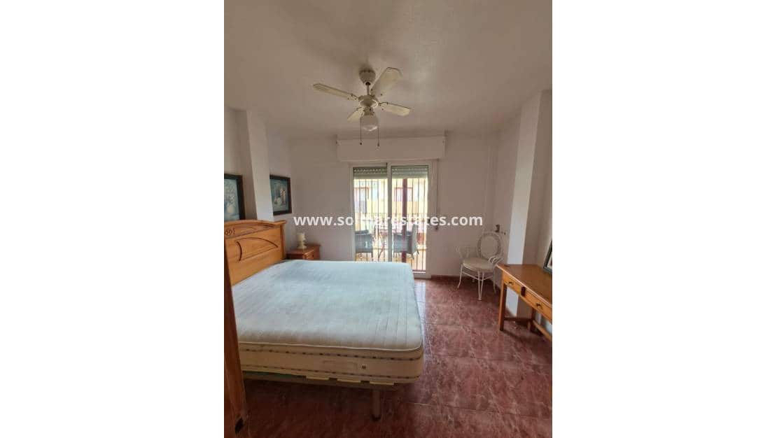 3 slaapkamer Huis te koop in Playa Flamenca met zwembad - € 165.000 (Ref: 9409382)