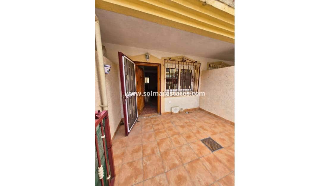 3 slaapkamer Huis te koop in Playa Flamenca met zwembad - € 165.000 (Ref: 9409382)