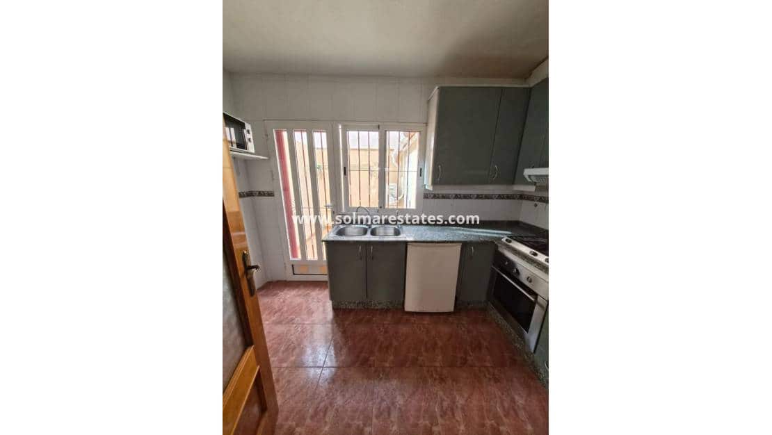 3 slaapkamer Huis te koop in Playa Flamenca met zwembad - € 165.000 (Ref: 9409382)