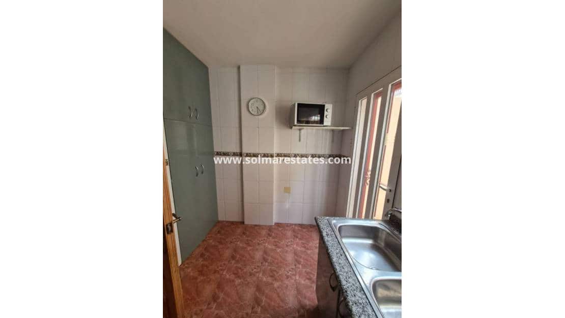 3 slaapkamer Huis te koop in Playa Flamenca met zwembad - € 165.000 (Ref: 9409382)
