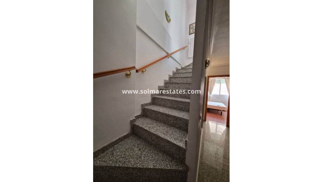 3 slaapkamer Huis te koop in Playa Flamenca met zwembad - € 165.000 (Ref: 9409382)