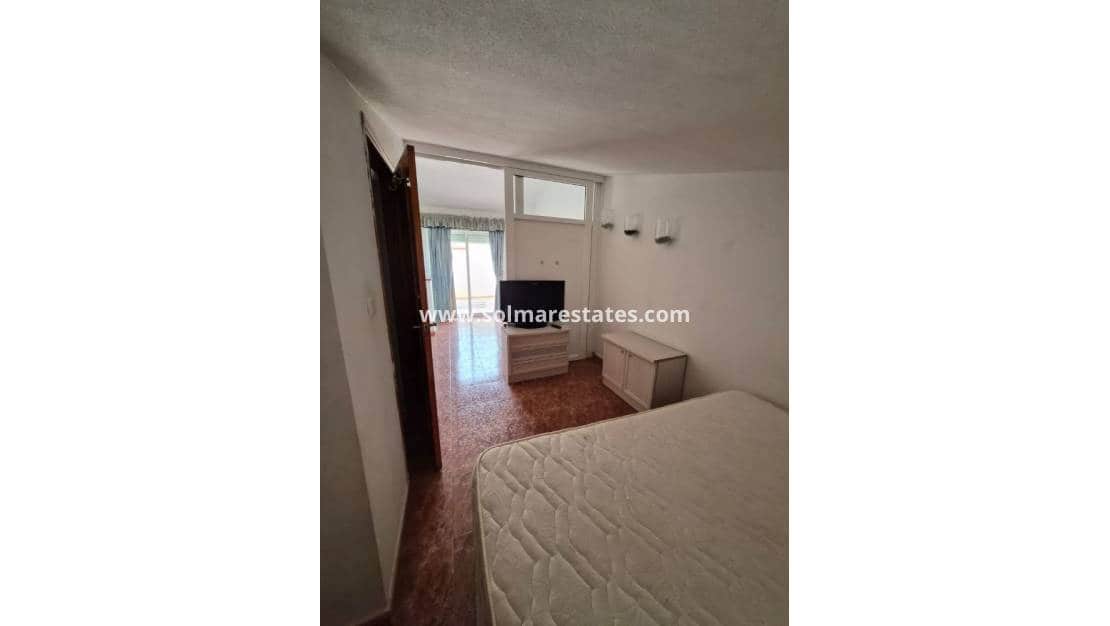 3 slaapkamer Huis te koop in Playa Flamenca met zwembad - € 165.000 (Ref: 9409382)