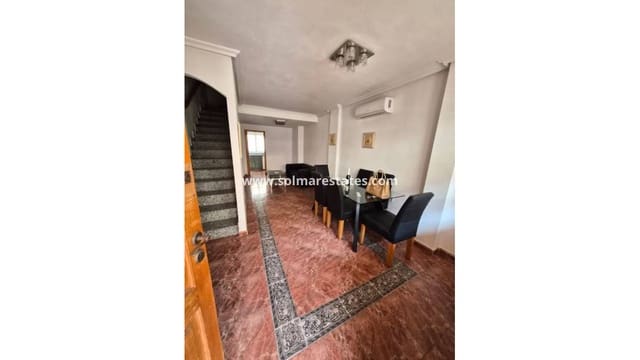 3 soverom Hus til salgs i Playa Flamenca, Orihuela med svømmebasseng - € 165 000 (Ref: 9409382)