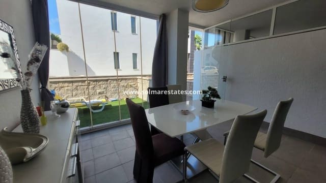 Apartamento de 2 habitaciones en La Zenia, Orihuela en venta con piscina - 289.000 € (Ref: 9409929)