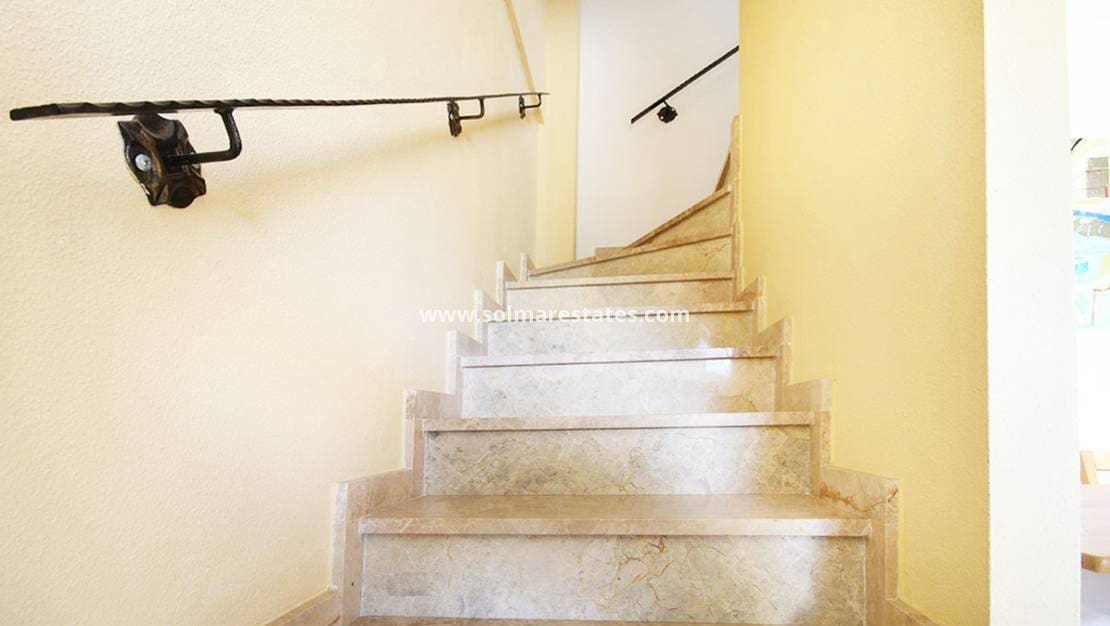 3 sypialnia Dom blizniak na sprzedaż w Villamartin z basenem - 164 950 € (Ref: 9409930)