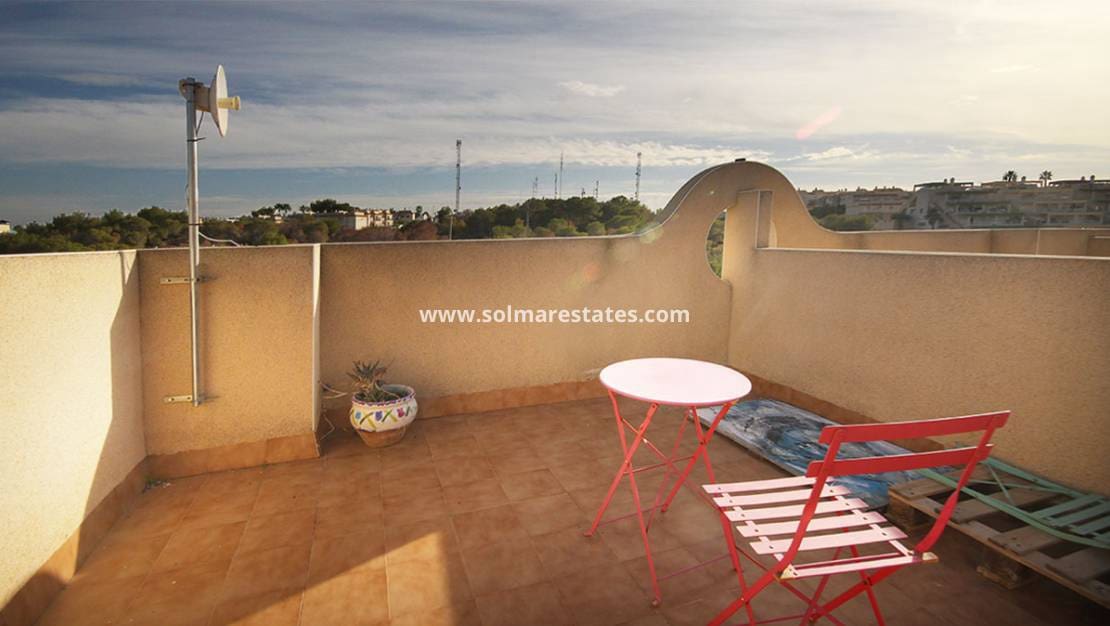 3 sypialnia Dom blizniak na sprzedaż w Villamartin z basenem - 164 950 € (Ref: 9409930)