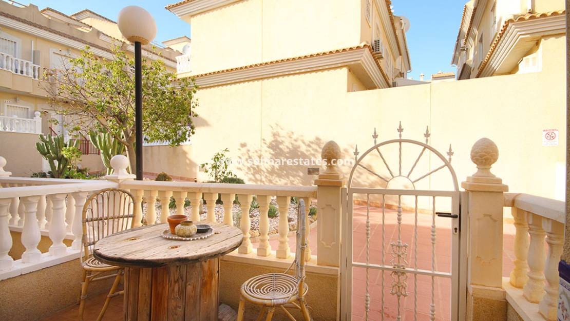 3 sypialnia Dom blizniak na sprzedaż w Villamartin z basenem - 164 950 € (Ref: 9409930)