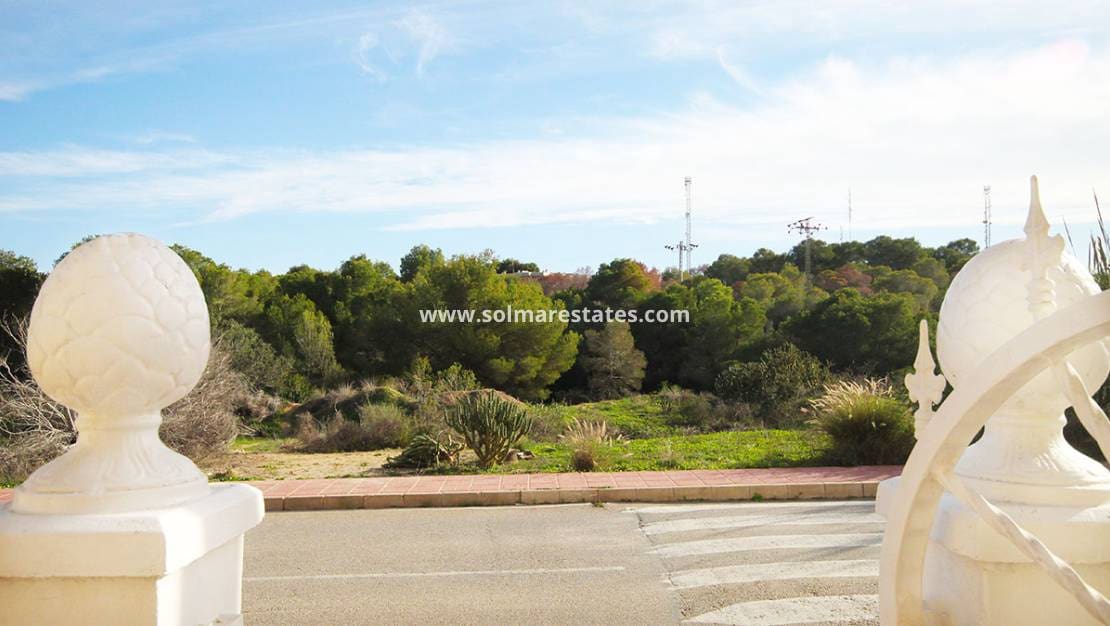 3 sypialnia Dom blizniak na sprzedaż w Villamartin z basenem - 164 950 € (Ref: 9409930)