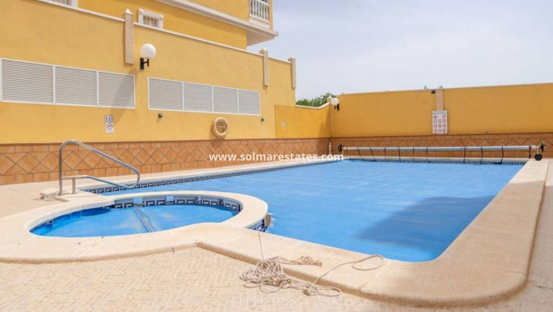 2 chambre Appartement à vendre à Algorfa avec piscine - 129 995 € (Ref: 9410309)