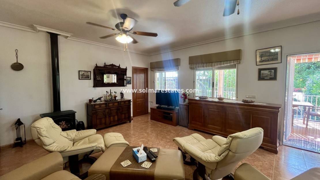 3 slaapkamer Villa te koop in Orihuela met zwembad - € 400.000 (Ref: 9410312)