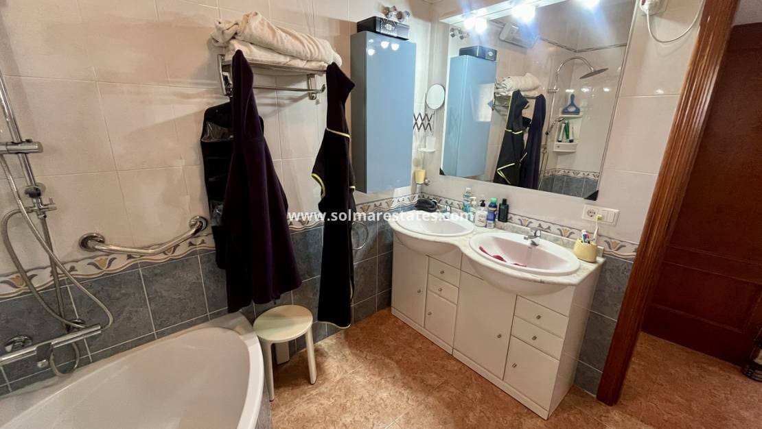 3 slaapkamer Villa te koop in Orihuela met zwembad - € 400.000 (Ref: 9410312)