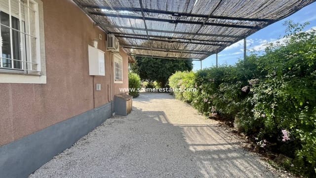 3 slaapkamer Villa te koop in Orihuela met zwembad - € 400.000 (Ref: 9410312)