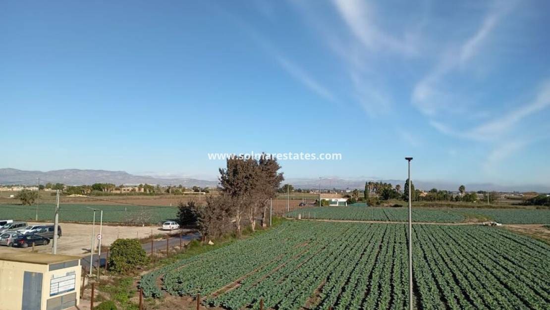 2 bedroom Apartment for sale in Daya Vieja - € 114,995 (Ref: 9410313)