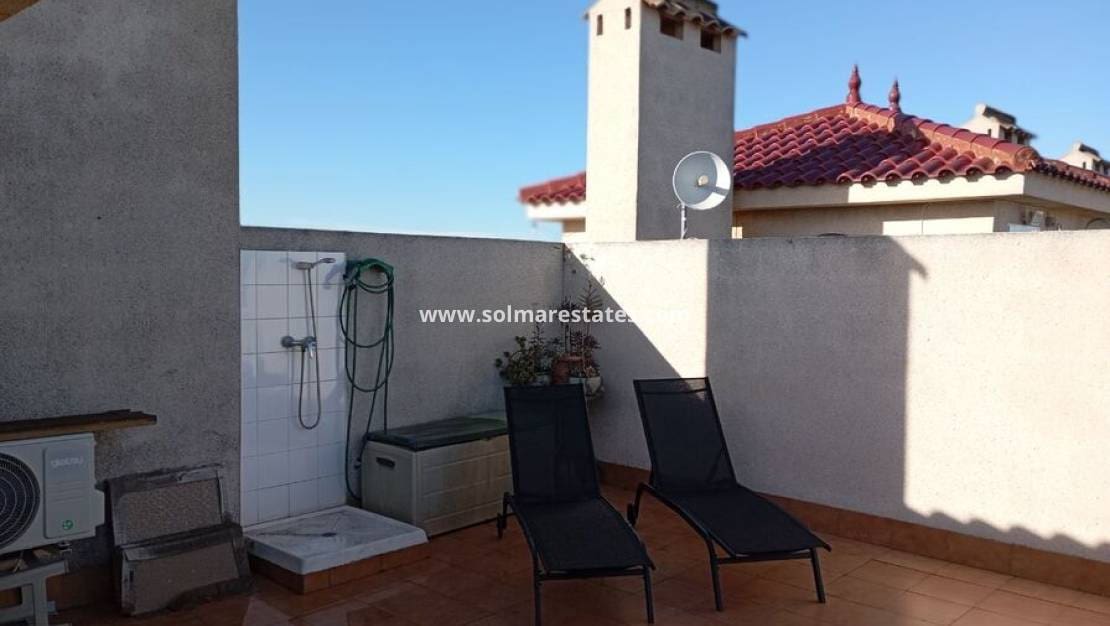 2 bedroom Apartment for sale in Daya Vieja - € 114,995 (Ref: 9410313)