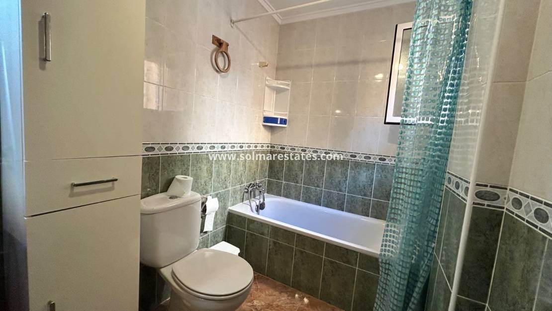 3 slaapkamer Appartement te koop in Jacarilla - € 120.000 (Ref: 9410314)