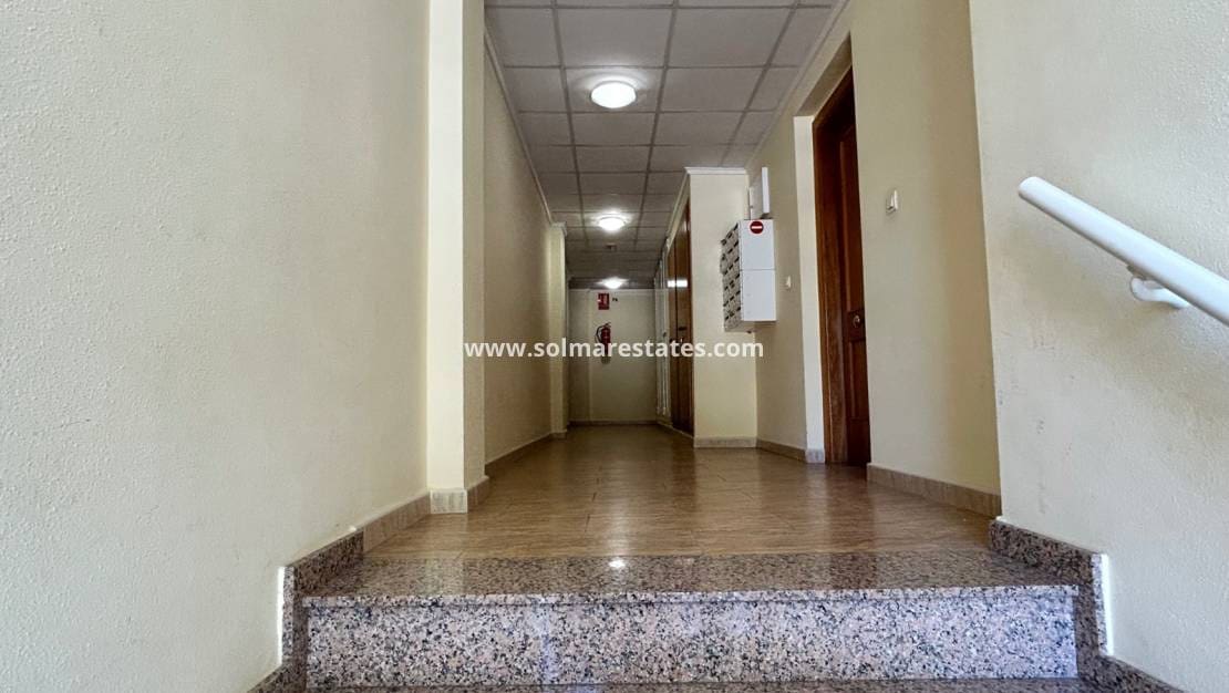 3 slaapkamer Appartement te koop in Jacarilla - € 120.000 (Ref: 9410314)