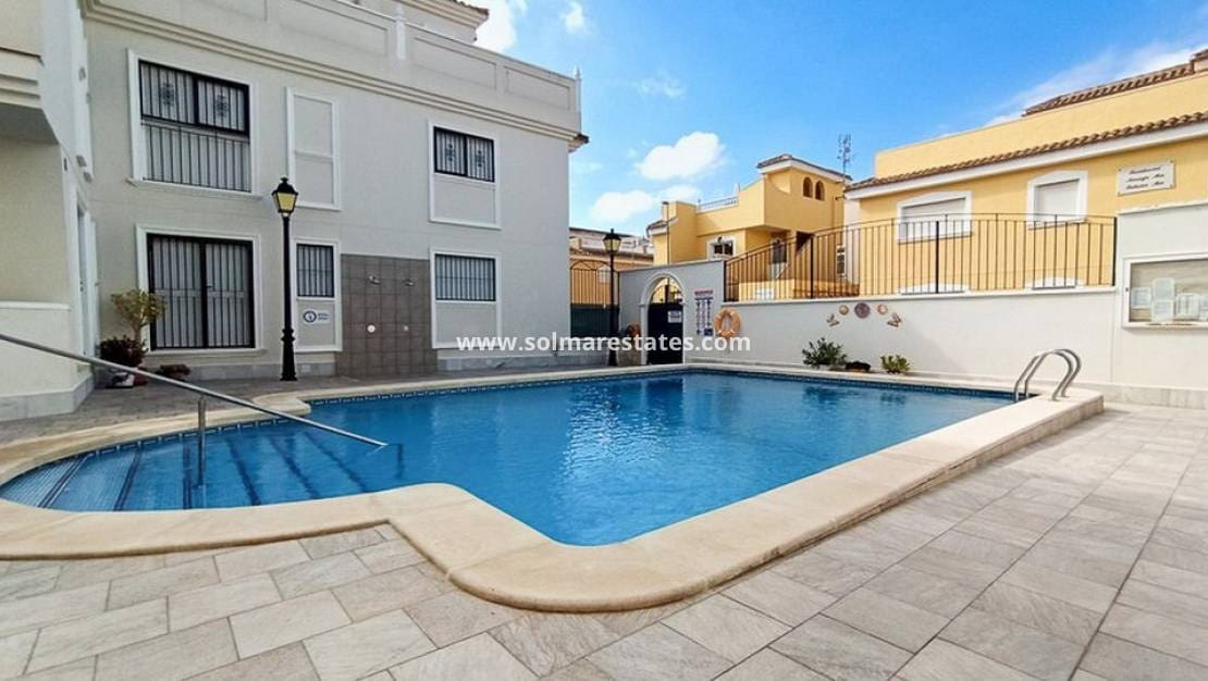 2 soverom Leilighet til salgs i Formentera del Segura med svømmebasseng - € 119 950 (Ref: 9412658)