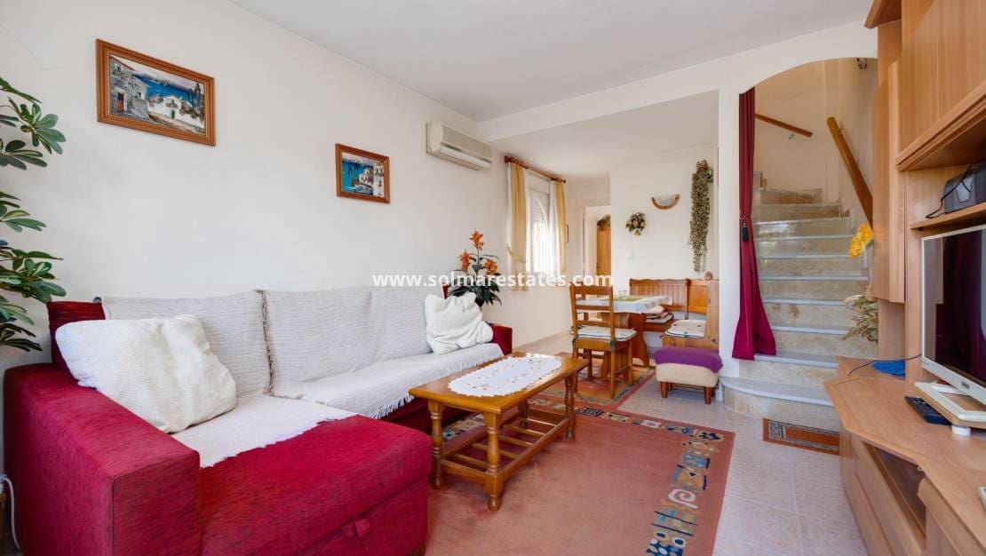 2 soveværelse Byhus til salg i La Florida med swimmingpool - € 145.000 (Ref: 9414593)