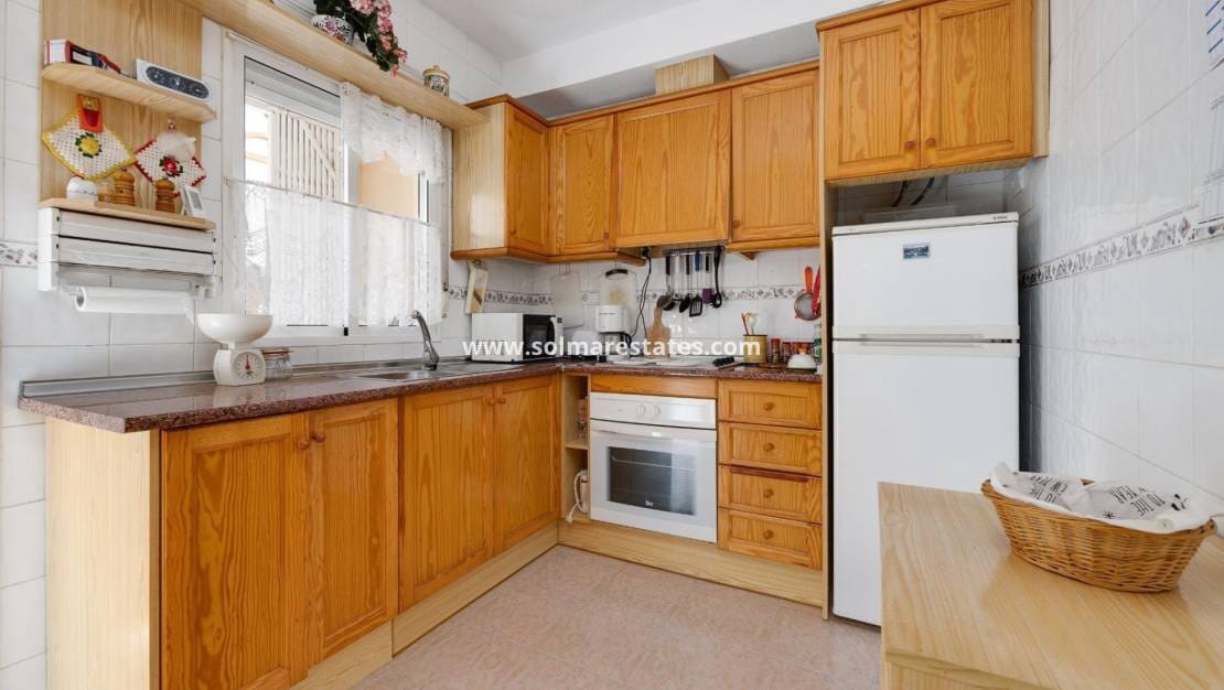 2 soveværelse Byhus til salg i La Florida med swimmingpool - € 145.000 (Ref: 9414593)