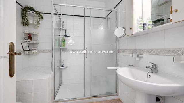 Casa de 2 habitaciones en La Florida, Orihuela en venta con piscina - 145.000 € (Ref: 9414593)