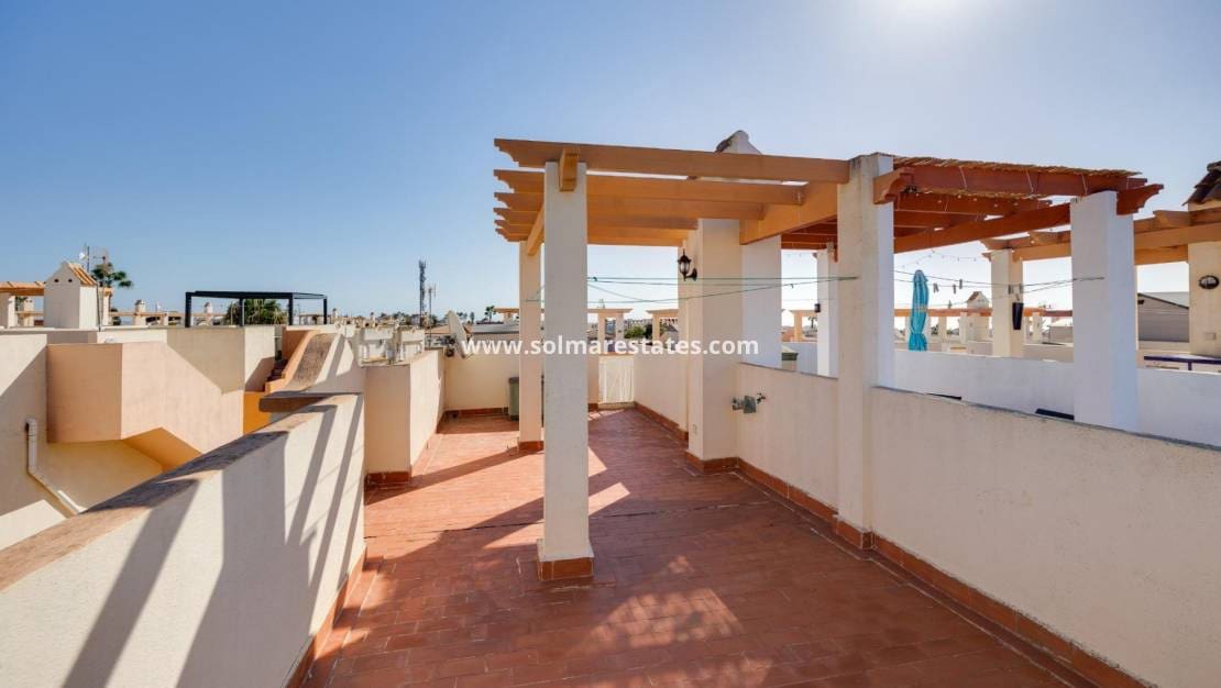 2 soveværelse Byhus til salg i La Florida med swimmingpool - € 145.000 (Ref: 9414593)