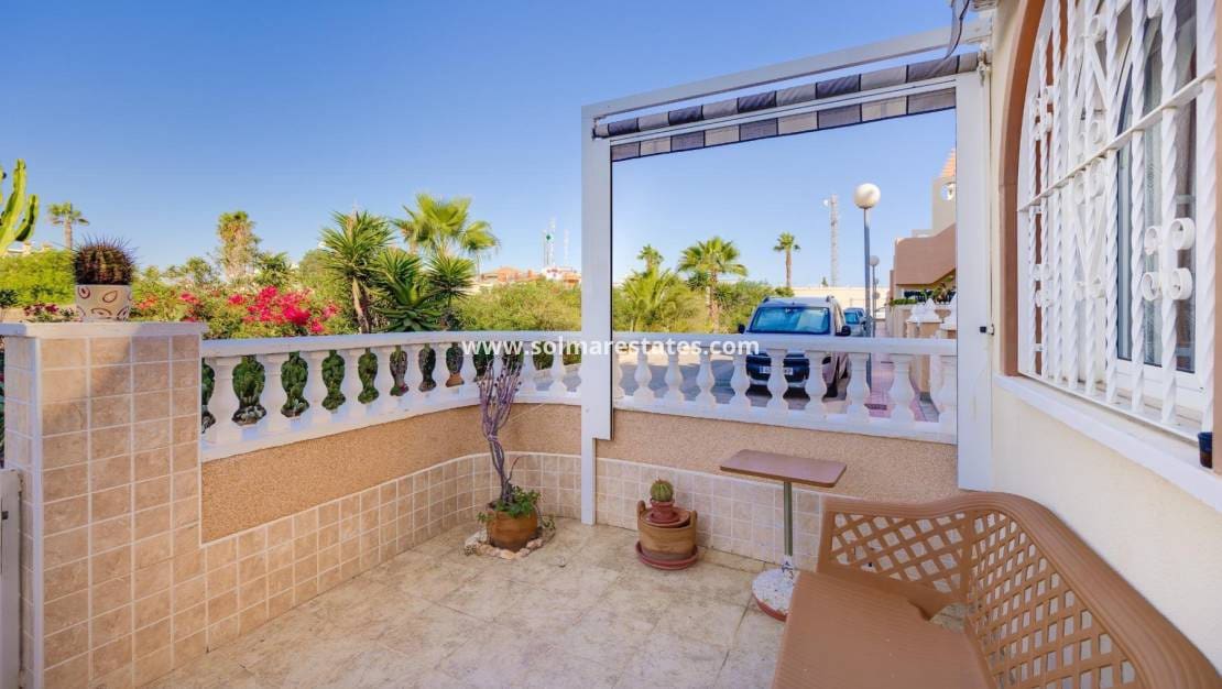 2 soveværelse Byhus til salg i La Florida med swimmingpool - € 145.000 (Ref: 9414593)