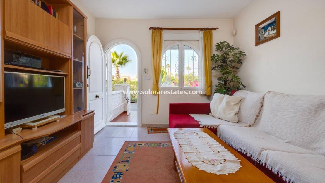 2 soveværelse Byhus til salg i La Florida med swimmingpool - € 145.000 (Ref: 9414593)