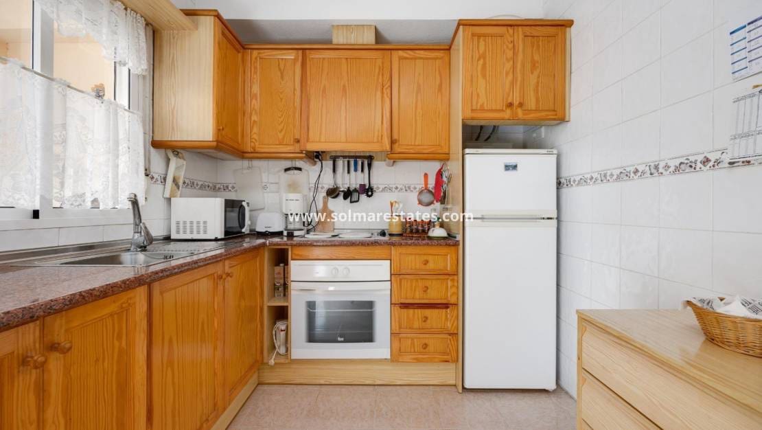 2 soveværelse Byhus til salg i La Florida med swimmingpool - € 145.000 (Ref: 9414593)