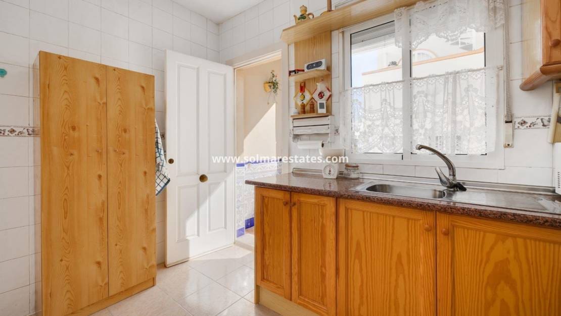 2 soveværelse Byhus til salg i La Florida med swimmingpool - € 145.000 (Ref: 9414593)