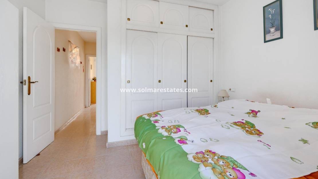 2 soveværelse Byhus til salg i La Florida med swimmingpool - € 145.000 (Ref: 9414593)