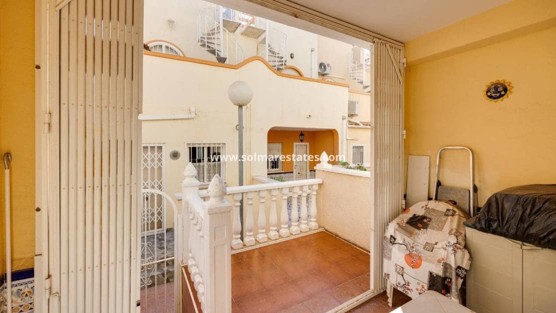 2 soveværelse Byhus til salg i La Florida med swimmingpool - € 145.000 (Ref: 9414593)