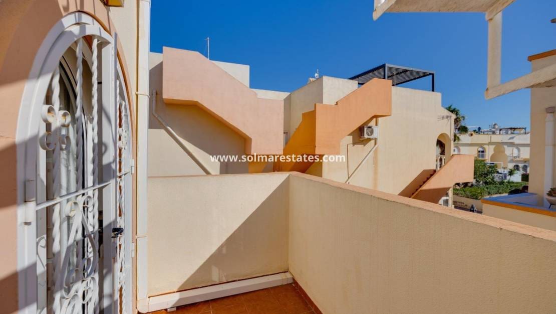 2 soveværelse Byhus til salg i La Florida med swimmingpool - € 145.000 (Ref: 9414593)